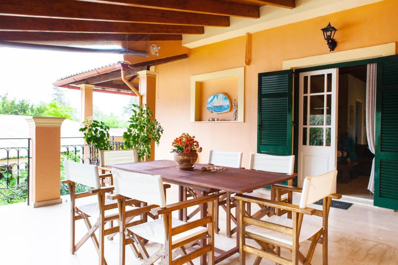 Granis Family House Apartment Ano Lefkimmi Bagian luar foto