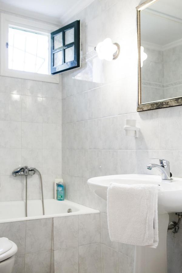 Granis Family House Apartment Ano Lefkimmi Bagian luar foto